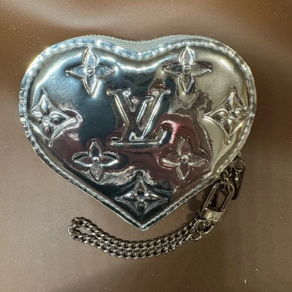 Louis Vuitton Limited Edition Monogram Miroir Heart Coin Purse. - Picture 2 of 7